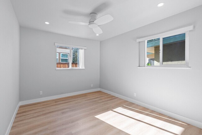 Building Photo - 1305-1321 Laurel Street