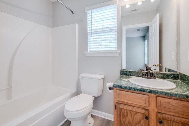 Building Photo - Well-Maintained 3BR, 2BA Home with 1-Car Garage