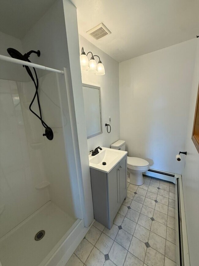 Building Photo - 4521 Lauesen Ave