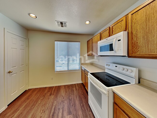 Building Photo - 8561 N 63rd Dr