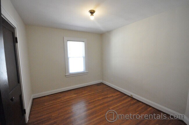 Building Photo - 63-65 E Como Avenue