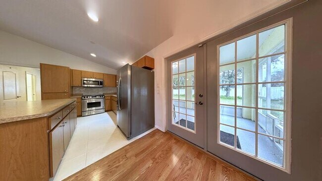 Building Photo - 3616 Spinner Ave