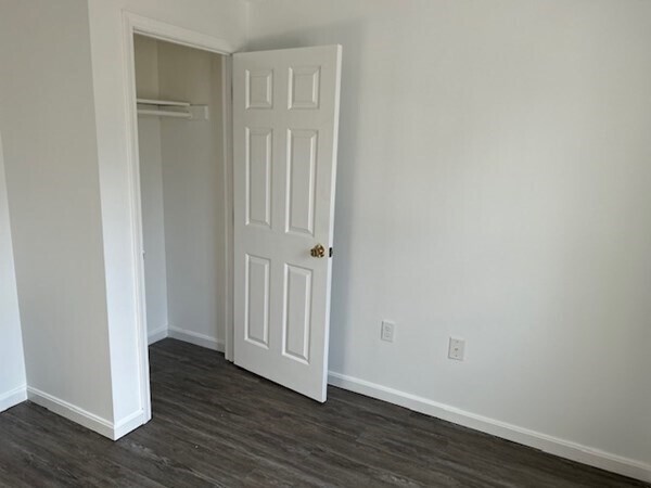 Building Photo - 23 Lantern Ln