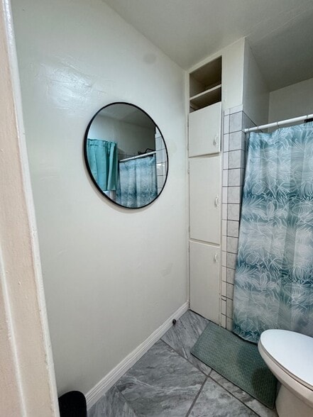 Building Photo - 4701 1/2 W 168th St