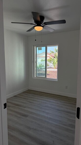 Building Photo - 1320 Vinca Way