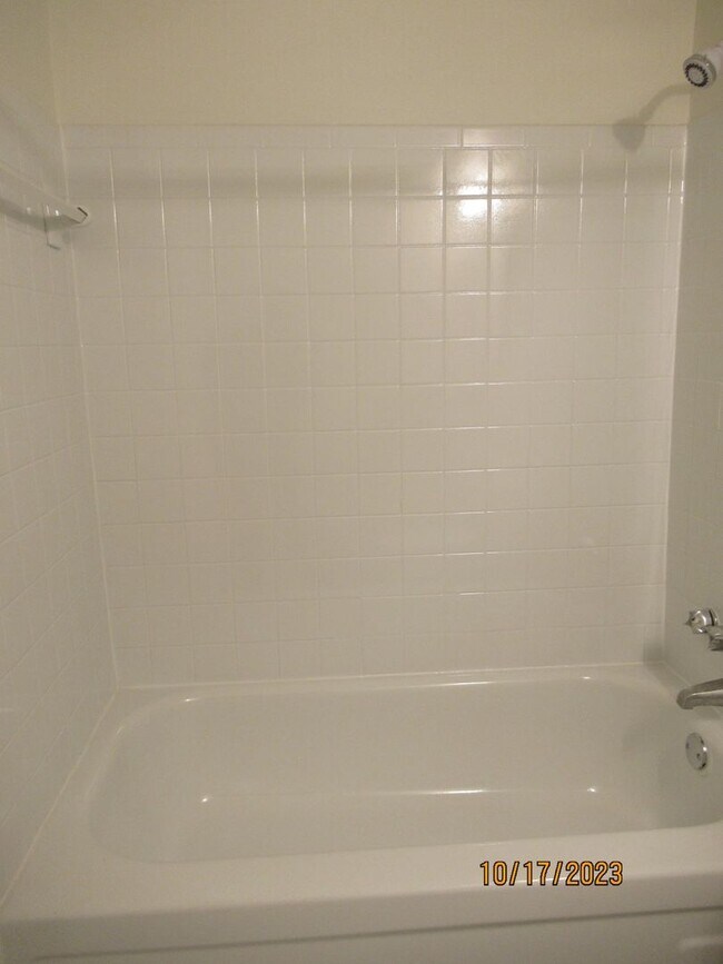 Building Photo - Willow Run Apartments