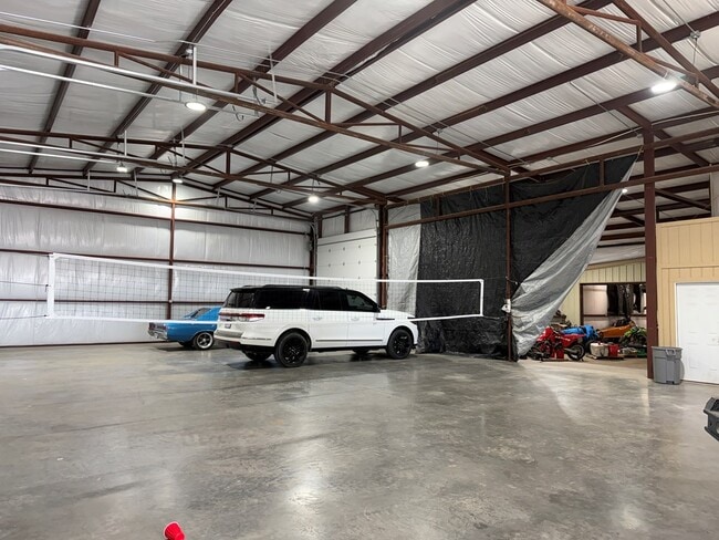 Building Photo - 2107 W 83rd St