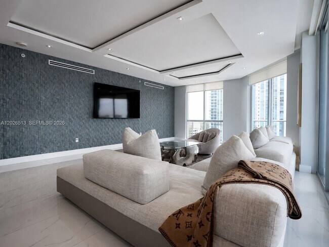 Building Photo - 17111 Biscayne Blvd