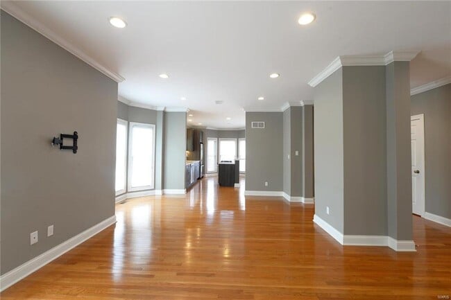 Building Photo - 7709 Gannon Ave