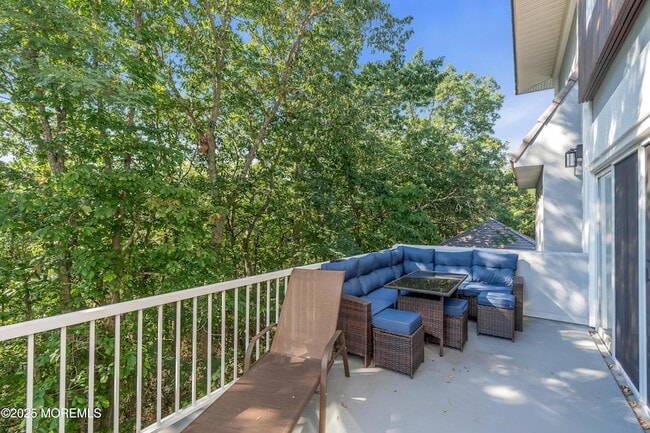 Building Photo - 401 Overlook Dr