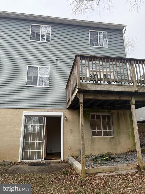 Building Photo - 661 Genessee St