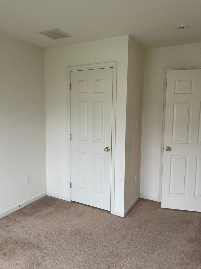 Building Photo - Middletown -  Willow Grove Mill