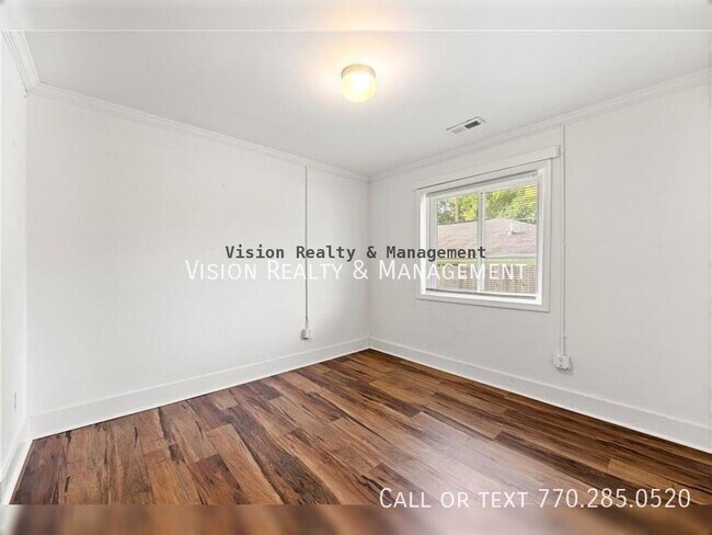 Building Photo - 1016 Linam Ave SE