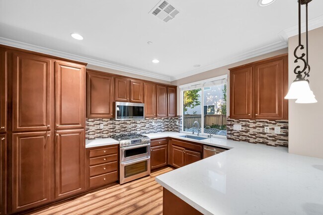Building Photo - 10509 Hollingsworth Way
