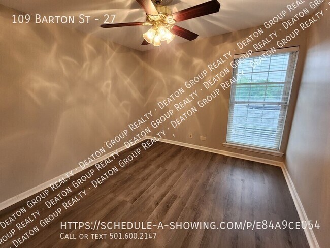 Building Photo - 109 Barton St