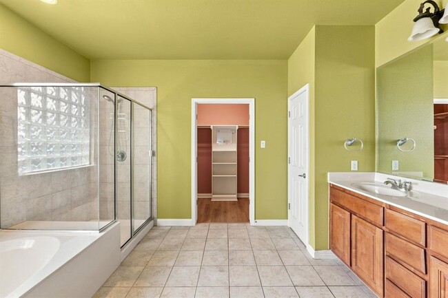 Building Photo - 2909 Arbor Ct