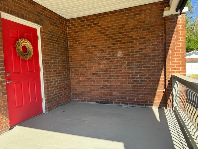 Building Photo - 342 Highland Ave