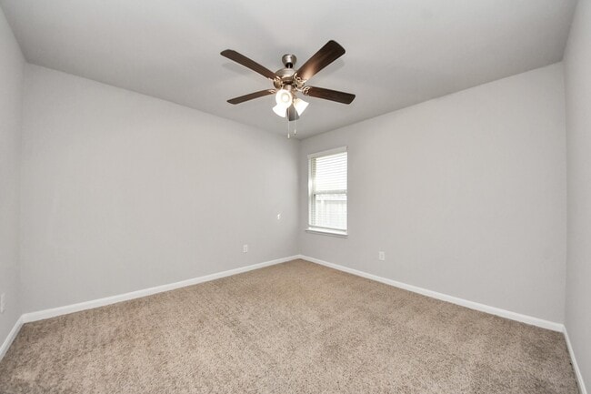 Building Photo - 1615 S City Oaks Ln