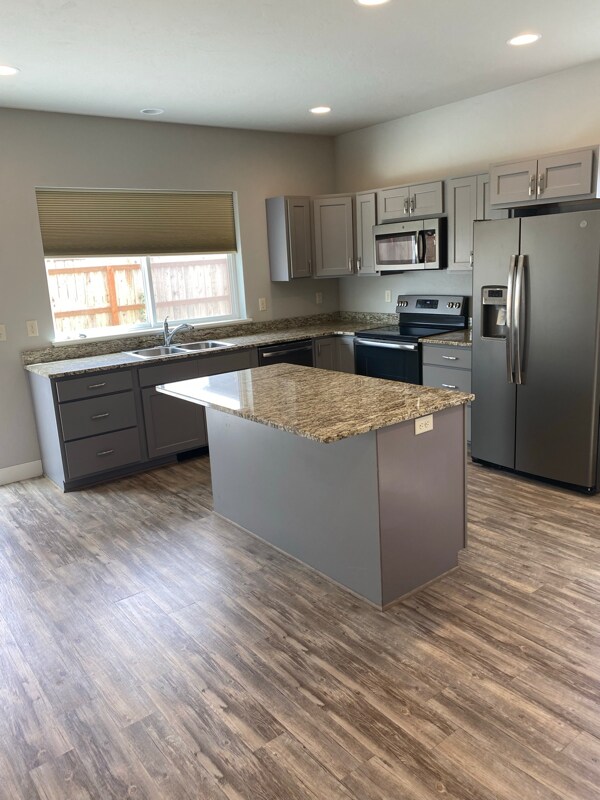 Building Photo - 1200 Glider Ln