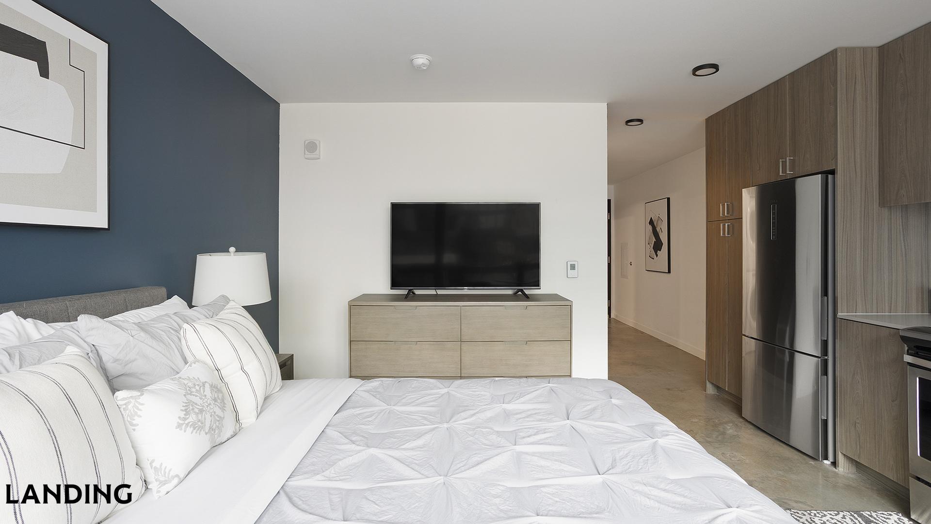 Building Photo - 2301 E Union St