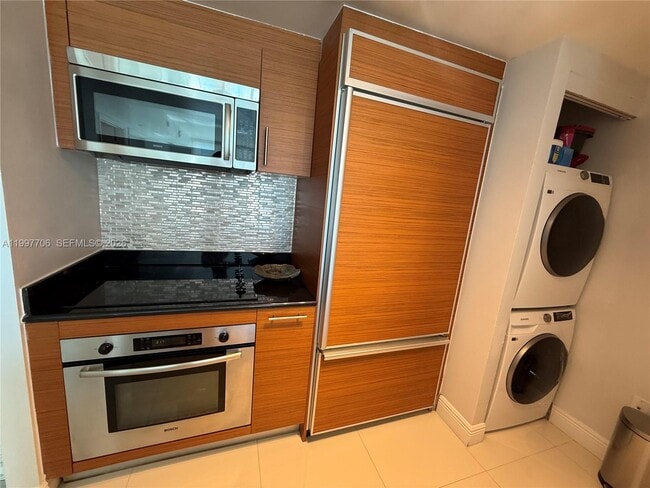 Building Photo - 50 Biscayne Blvd