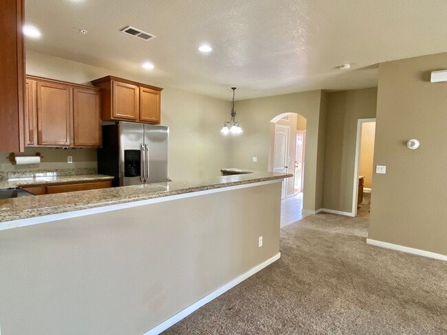 Building Photo - Fantastic 2 Bedroom, 2 Bath Ground Level C...