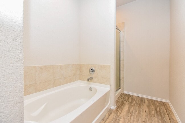 Building Photo - 5530 Redwood Summit Ln