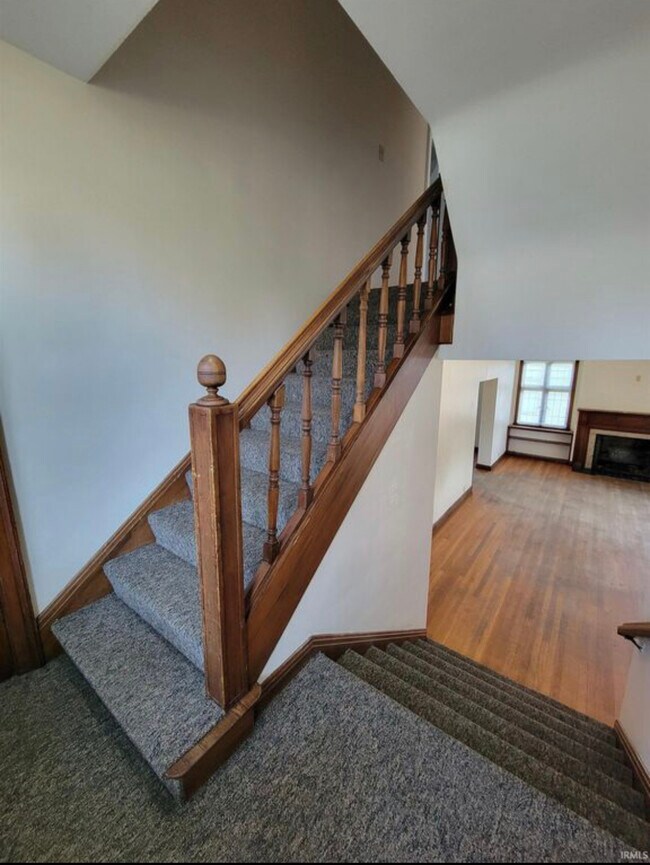 Front Staircase - 1003 E Washington St