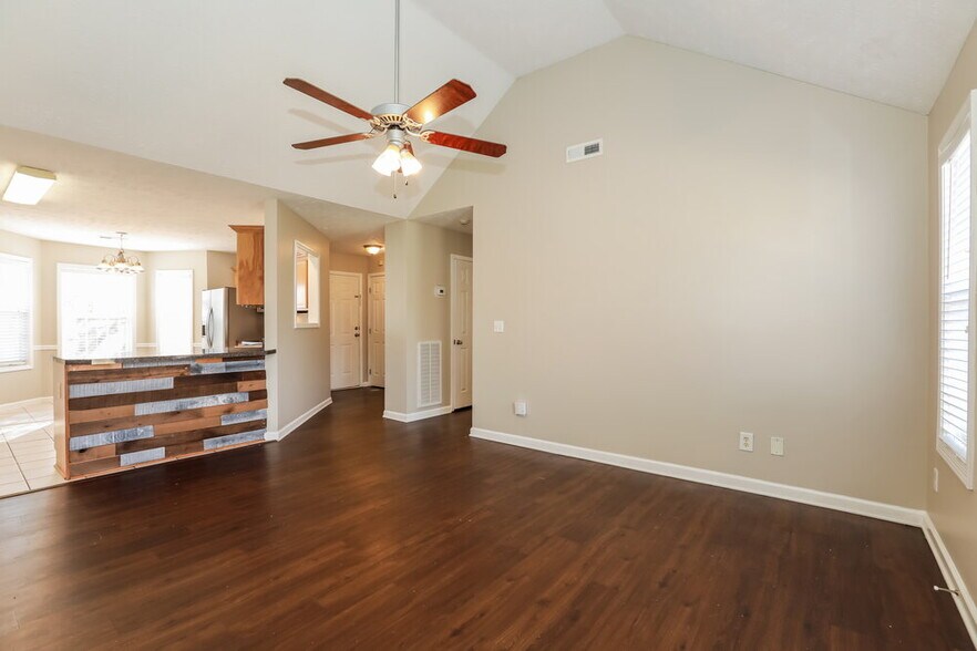 Building Photo - 11005 Packard Ct