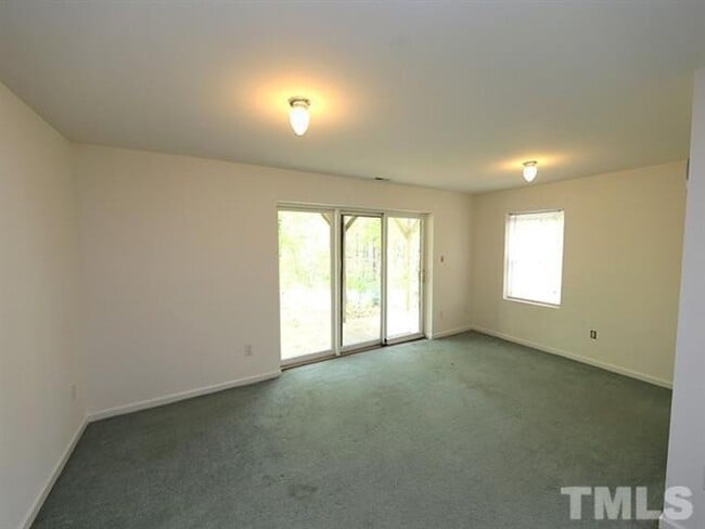Building Photo - Chapel Hill / 3BR Townhouse on Severin St....