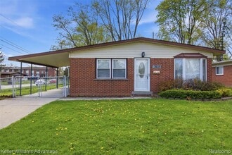 Building Photo - 7435 Lathers St