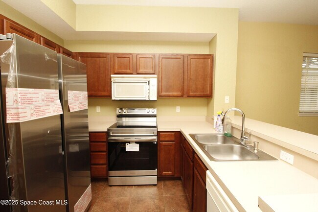 Building Photo - 3995 Almeida Court