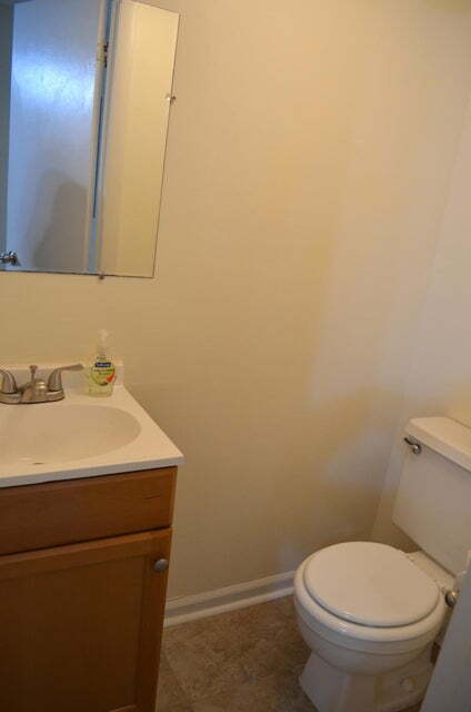 Building Photo - Charming 2-Bed Townhouse Retreat in Fort W...