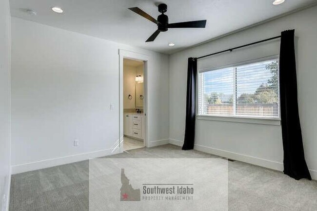 Building Photo - 7655 W Meltwater Ln