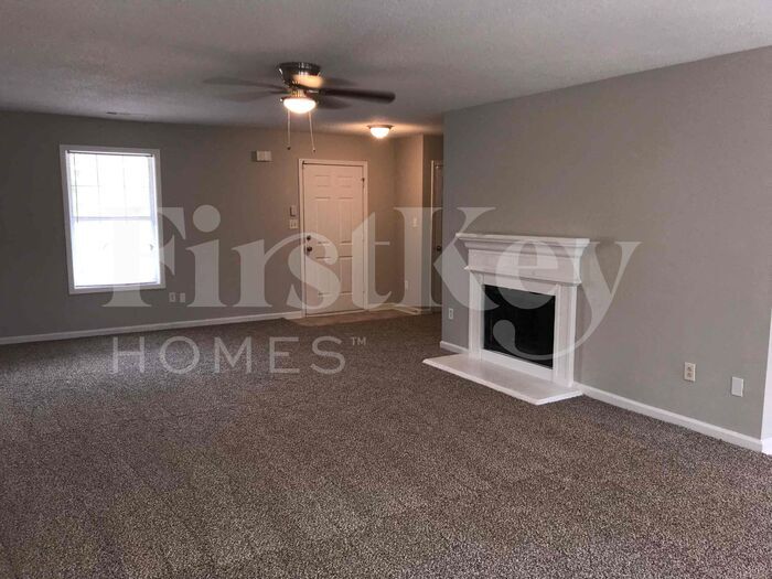 Building Photo - 7114 Ravenwood Ln