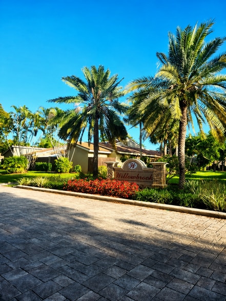 Building Photo - 63 Meadows Dr