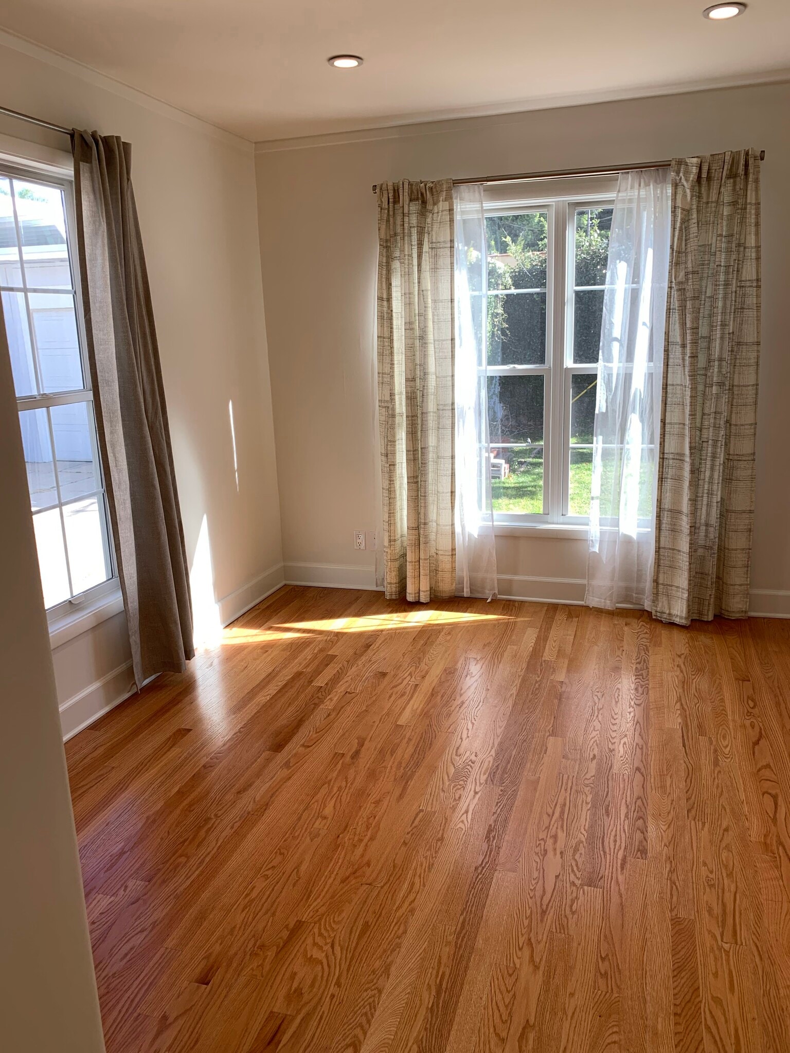 Second Bedroom - 848 N Kilkea Dr