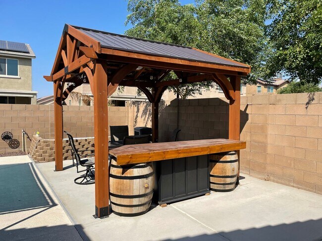 Building Photo - Furnished Pool/Spa Home in Araby Estates