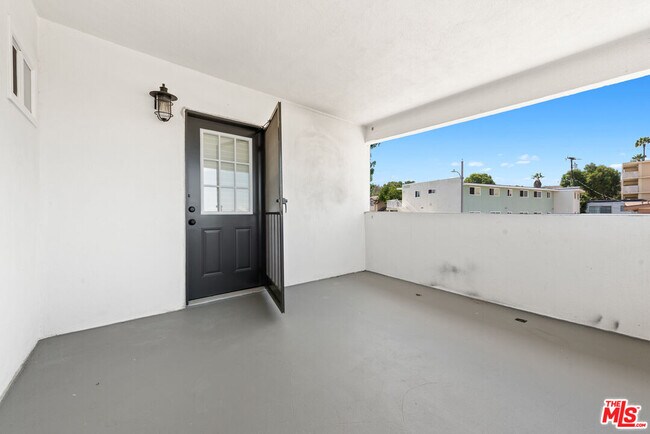 Building Photo - 25226 Loytan St