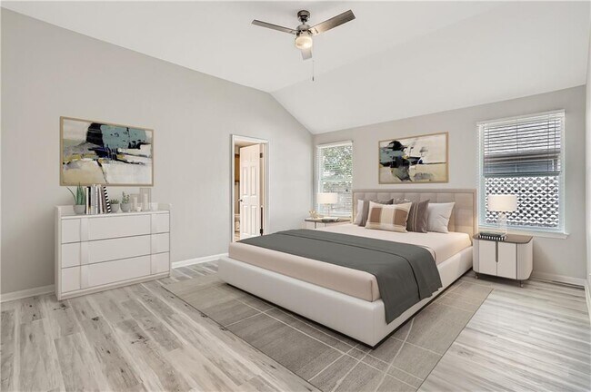 Building Photo - 102 Evergreen Cir