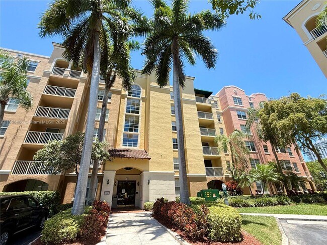 Building Photo - 19701 E Country Club Dr