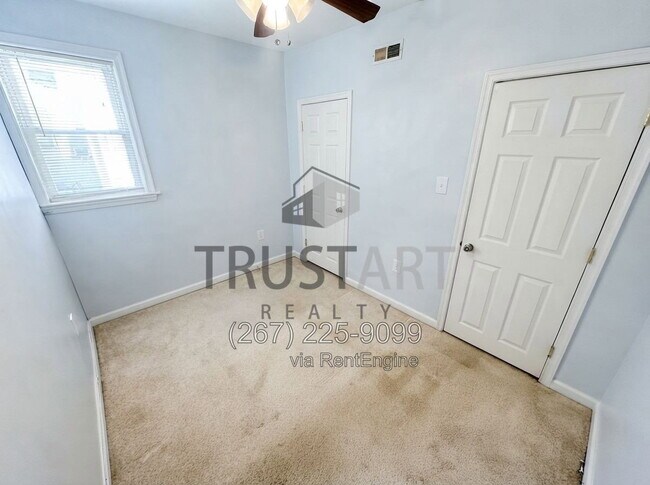 Building Photo - 2202 S Woodstock St