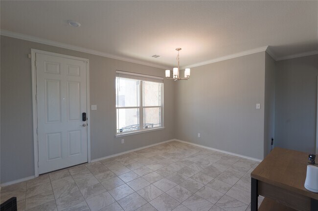 Building Photo - 404 Kaden Prince Dr