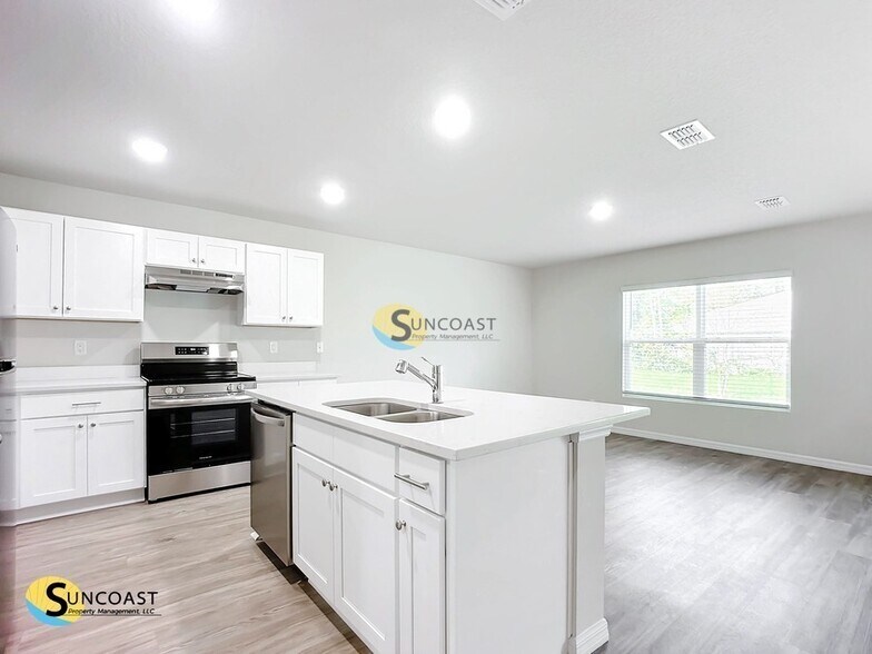 Building Photo - 19 Wood Amber Ln