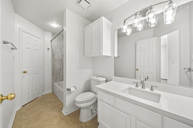 Building Photo - Peaceful Single-Story Home with Updated Flooring & Included Appliances