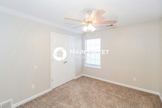 Building Photo - 4 Bedroom Pet-Friendly Home in cordova, TN with Main Street Renewal