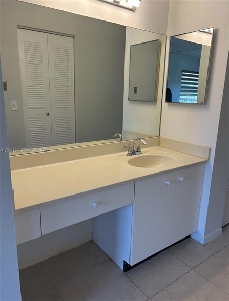 Building Photo - 12501 SW 14th St