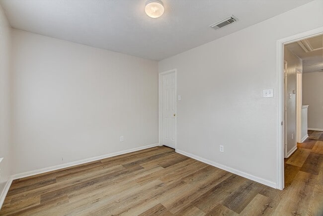 Building Photo - 13983 Maximos Dr