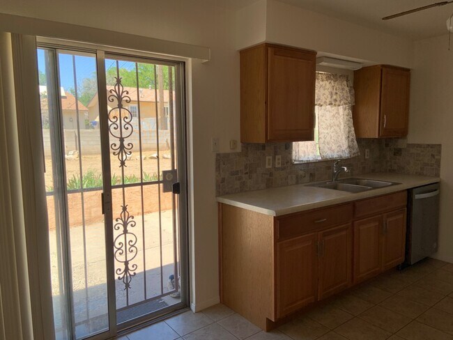 Building Photo - 12809 Mountain View Ave NE