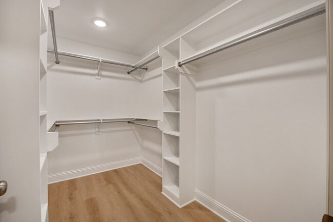 Building Photo - 3195 Dogwood Pk Blvd